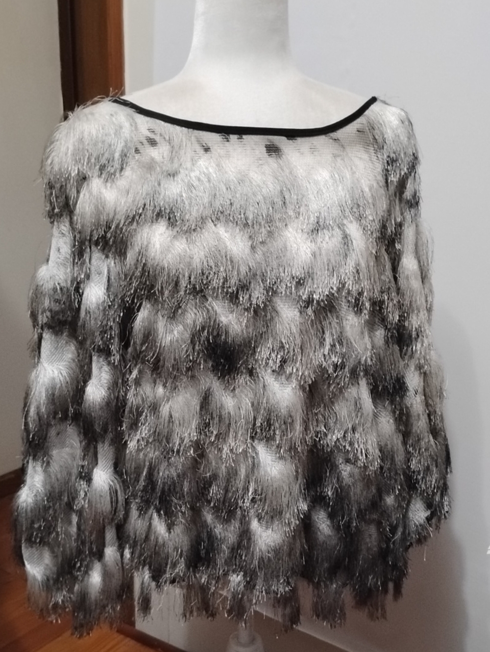 Stunning IC By Connie K Multi-Tonal Tier Fringe Lagenlook Art Deco Pop Over Cape